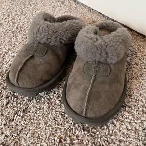 UGG Coquette Style Slippers Gray Size Women’s US 6